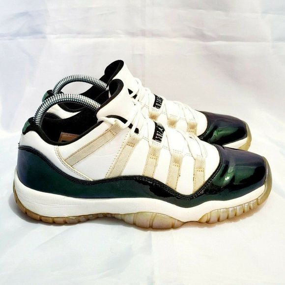 Air Jordan 11 Retro Low Emerald 2017 - Size 7y women's 8.5, 528896 145 - Picture 1 of 11